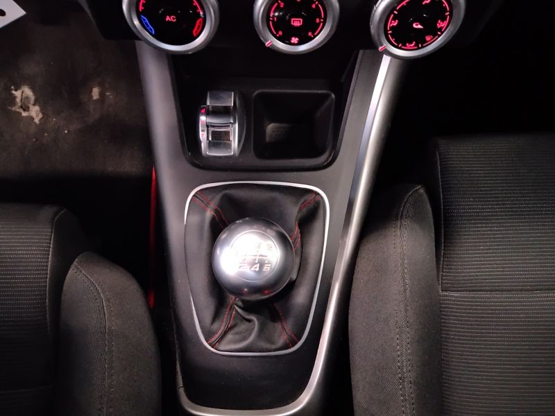 GuidiCar - ALFA ROMEO Giulietta 2013 Giulietta 1.4 t. Giulietta 120cv Usato